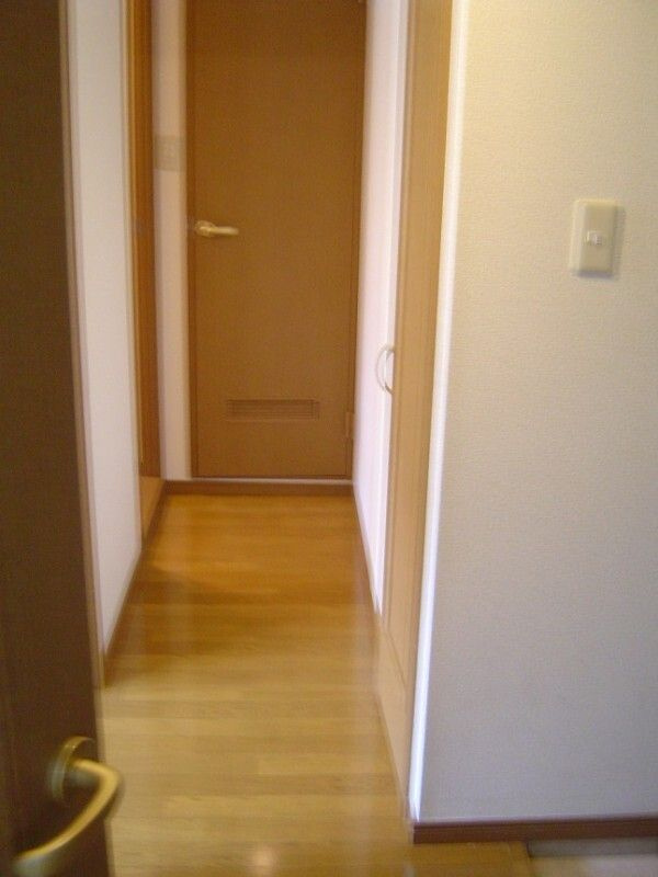 ラクラス田原町 の玄関