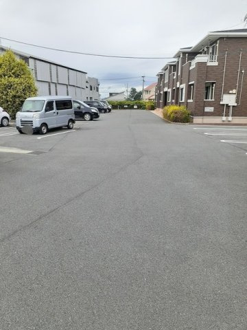 レザンド・フレーズⅠの駐車場|駐車場に車を止められます