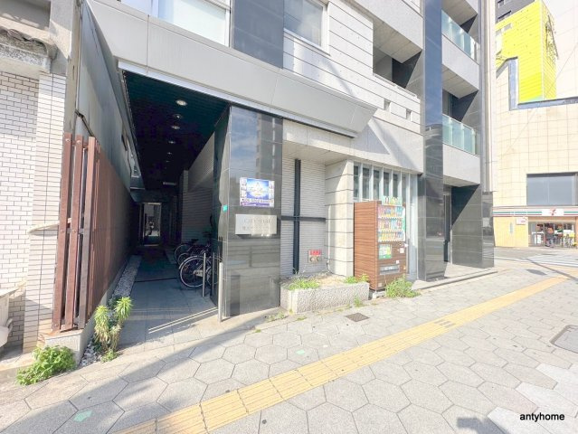 CITY SPIRE難波サウスタワー　仲介手数料無料のエントランス