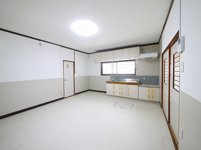 尼辻北町住宅の居間・リビング
