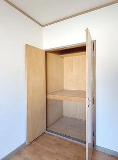 武蔵村山市岸３丁目の賃貸マンションの収納
