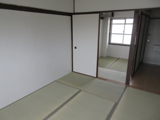 ビレッジハウス東二見の和室