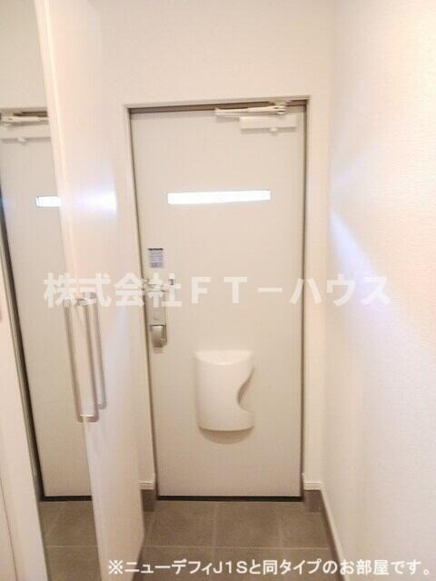 グレイス　ヒルズの玄関