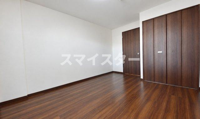 市川市新田５丁目の賃貸マンション