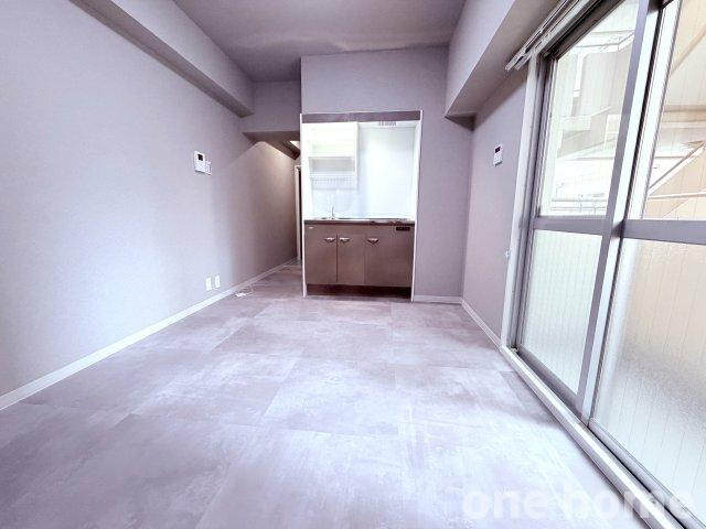 ネオハイツ第3新大阪の洋室|◆南西角部屋！南側バルコニーにつき、陽当たり良好です！
◆【onehome売主・直売物件】当社→お客様の関係でご内覧～商談までスムーズです!!