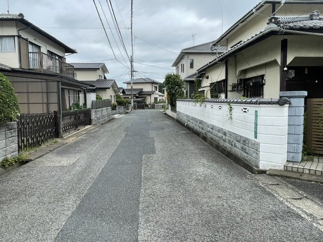 中貫二丁目4番10号（B-13）の前面道路含む現地写真