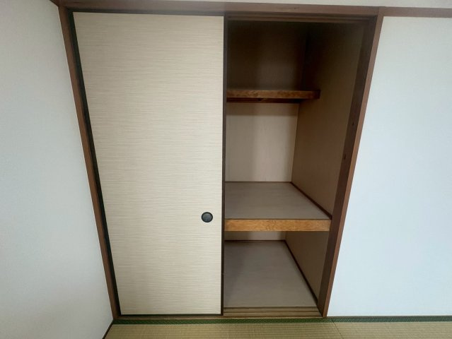 パークハイツアイリス5番館の収納