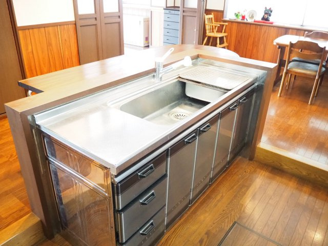 大野市泉町　屋上のあるお家のキッチン