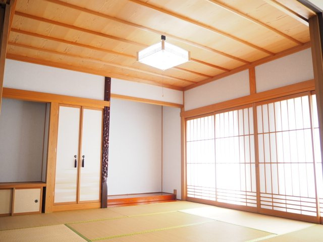 大野市泉町　屋上のあるお家の和室