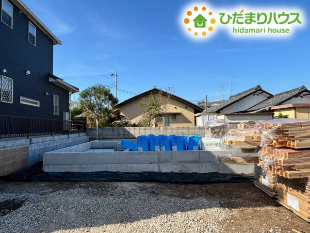 深谷市緑ケ丘　2期　新築一戸建て　ブルーミングガーデン　01の駐車場