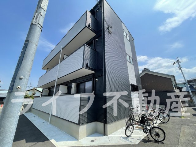 ステディー八戸ノ里の外観|落ち着いた雰囲気の外観です