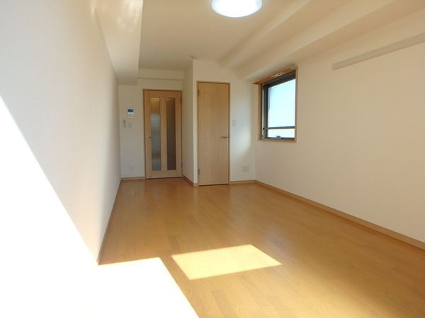 レオ四拾六番館