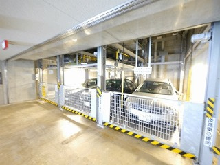 フェニックス横濱関内BAYMARKSの駐車場