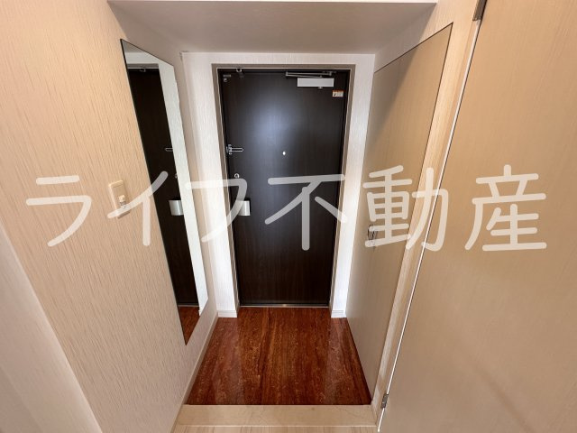 プレジオ永和EUROの玄関|収納もある玄関です