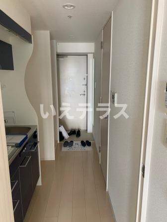 セレニテ神戸元町の玄関
