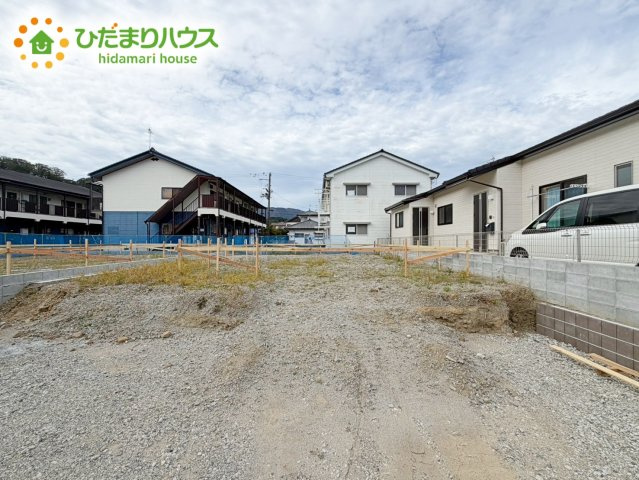 いわき市内郷白水町第1　新築戸建　4号棟の外観|カースペース4台ＯＫ！来客用にもスペースを確保できて安心ですね(^^)/