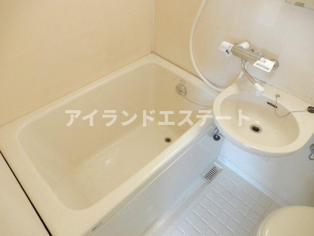 柳屋ビル　駅近　最上階　南向きの浴室