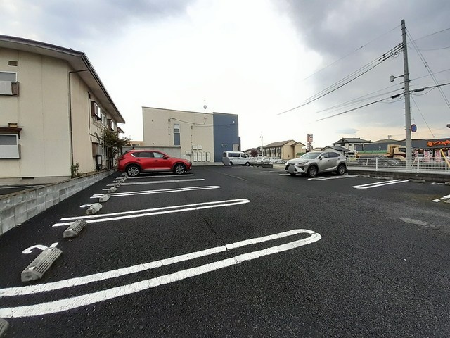 キャビン　Ｅ６８の駐車場|駐車場