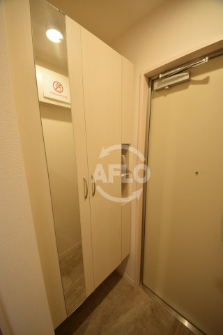 ラムココ真田山の設備|ラムココ真田山　姿見付きシューズボックス
