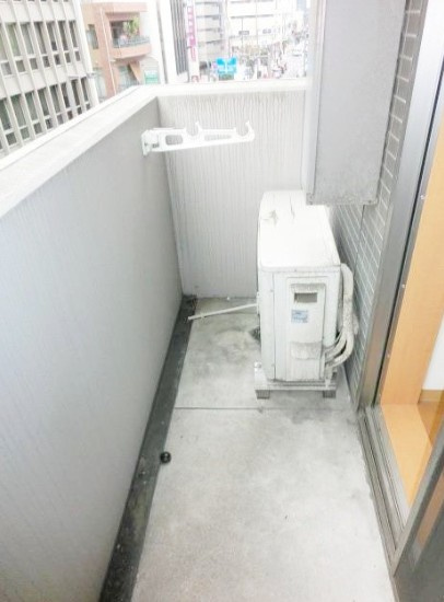 船橋市本町２丁目の賃貸マンションのバルコニー