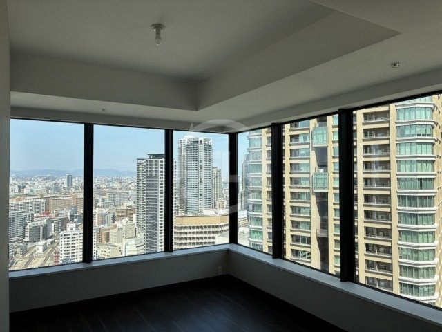 グラングリーン大阪THE NORTH RESIDENCE　扇町小学校の洋室