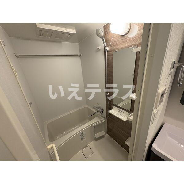 セレニテ神戸西アリエの浴室