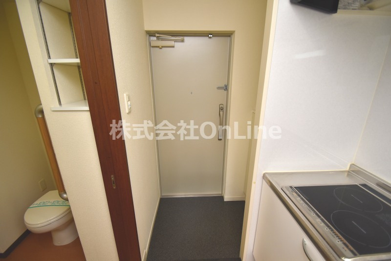 東大阪市御厨栄町１丁目の賃貸マンションの玄関
