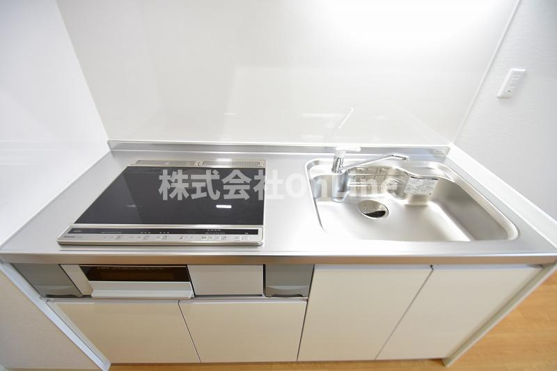 東大阪市御厨南２丁目のアパートのキッチン