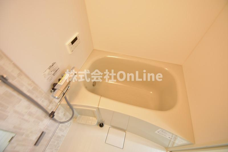 東大阪市御厨南２丁目のアパートの浴室