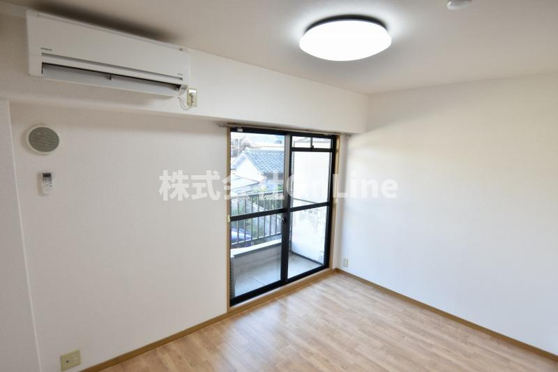 東大阪市下小阪３丁目の賃貸マンションの居間・リビング