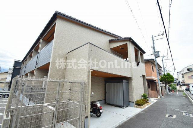 東大阪市南四条町のアパートの外観