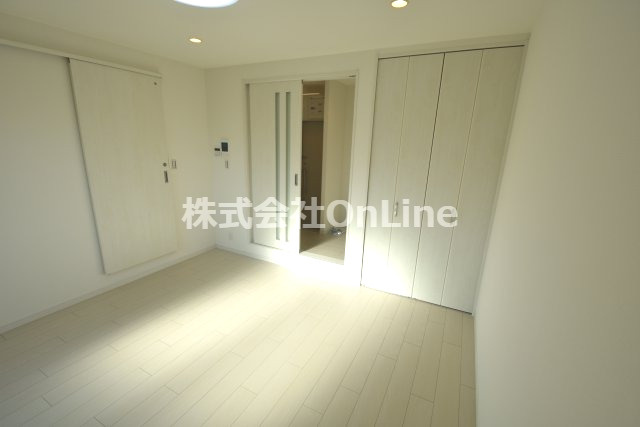 東大阪市中小阪２丁目のアパートの洋室