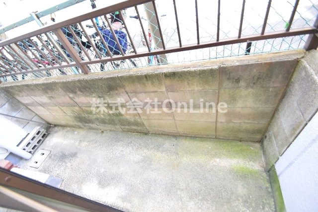 東大阪市俊徳町４丁目の賃貸マンションのバルコニー
