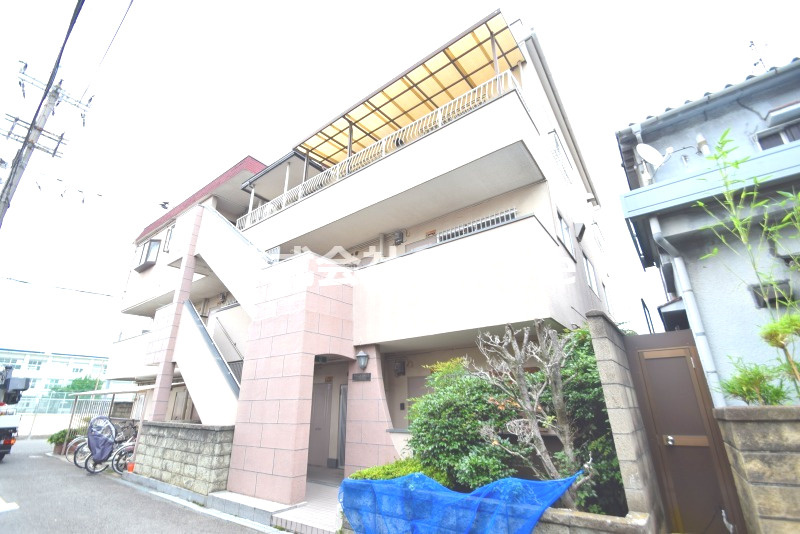 東大阪市中小阪２丁目の賃貸マンションの外観|外観もきれいです