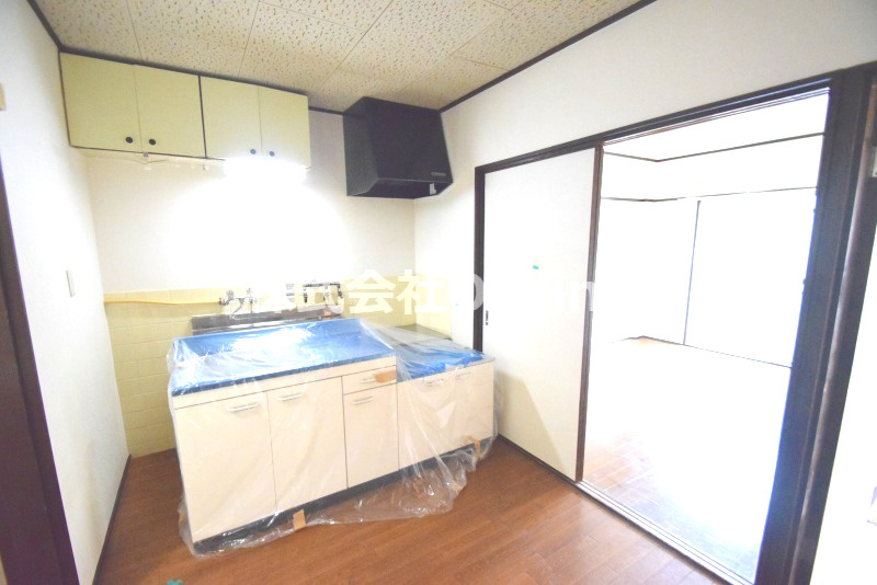 東大阪市中小阪２丁目の賃貸マンションのキッチン|コンパクトなキッチンで掃除もラクラク