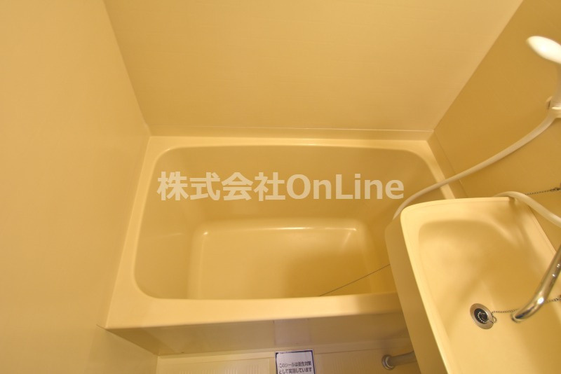 東大阪市菱屋西１丁目の賃貸マンションの浴室