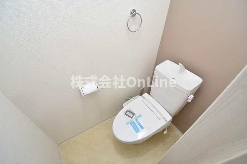 東大阪市六万寺町３丁目のアパートのトイレ