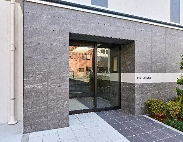 荒川区東日暮里６丁目の賃貸マンションのエントランス