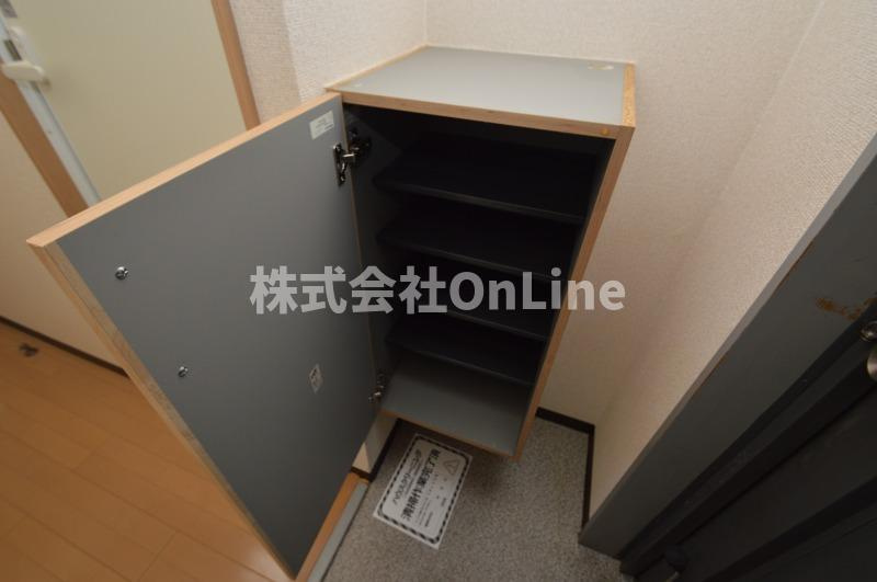 東大阪市宝持１丁目の賃貸マンションの収納