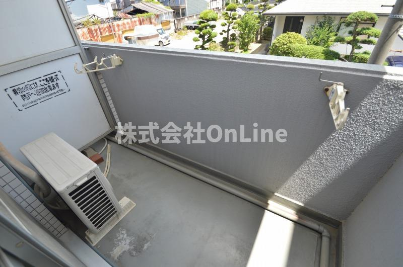 東大阪市宝持１丁目の賃貸マンションのバルコニー