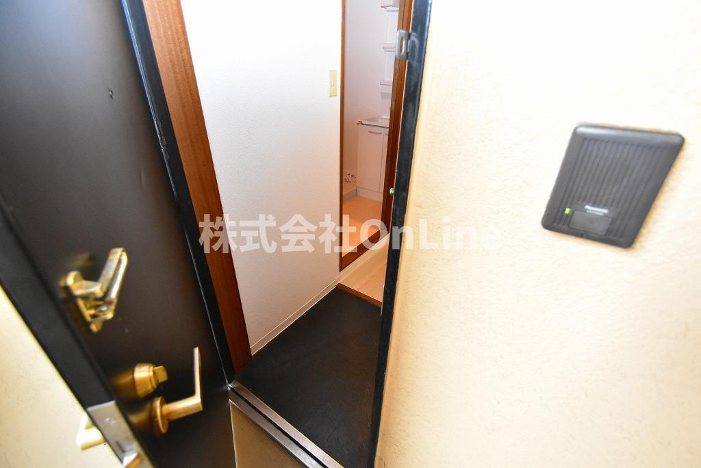 東大阪市足代北２丁目の賃貸マンションの玄関