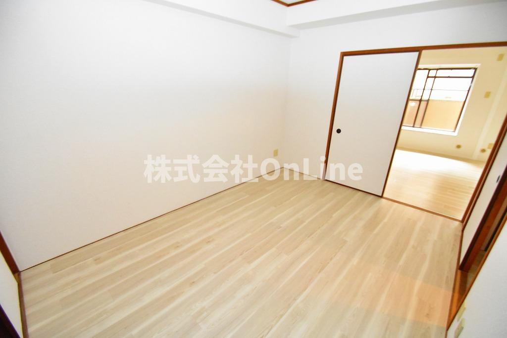 東大阪市足代北２丁目の賃貸マンションの洋室