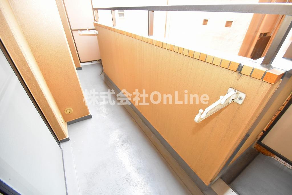 東大阪市足代北２丁目の賃貸マンションのバルコニー