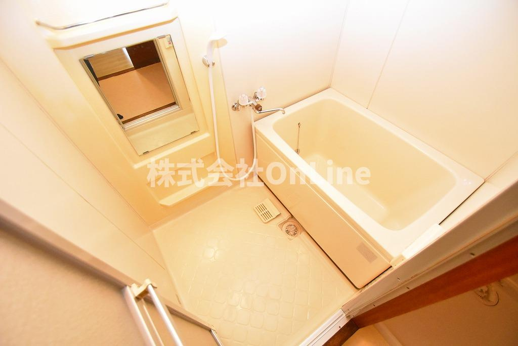 東大阪市足代北２丁目の賃貸マンションの浴室