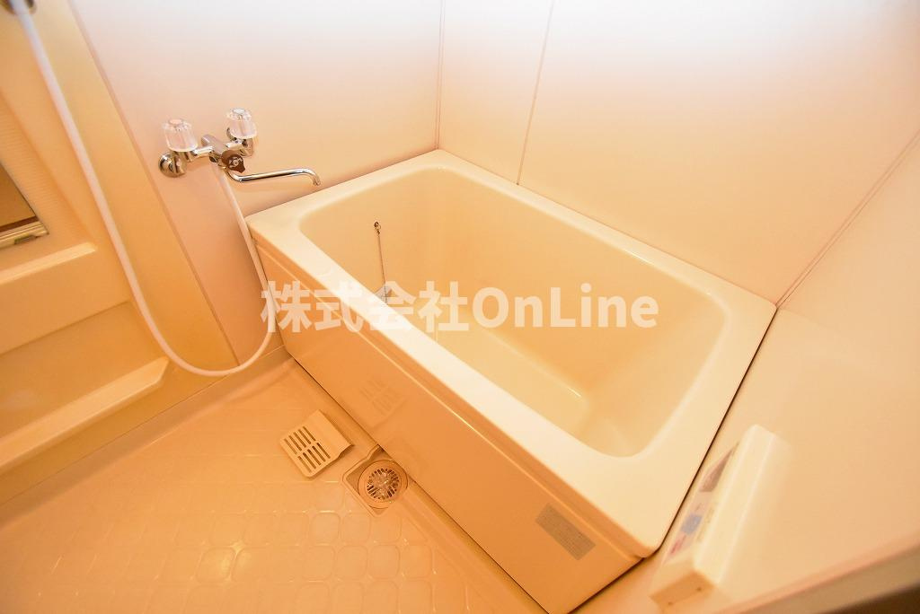 東大阪市足代北２丁目の賃貸マンションの浴室