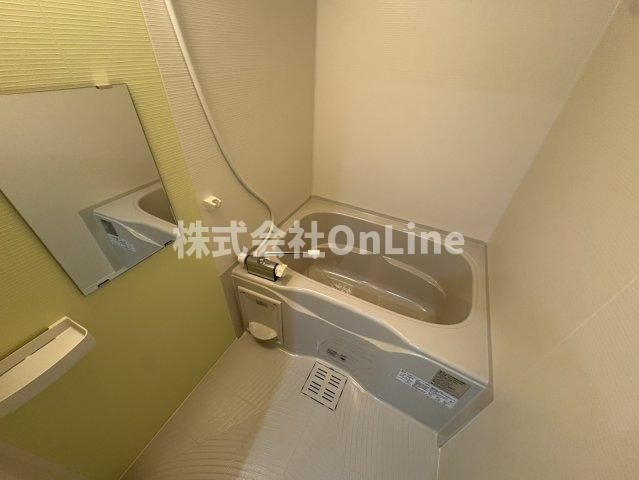東大阪市俊徳町１丁目のアパートの浴室