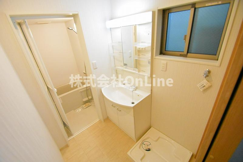 東大阪市高井田元町２丁目のアパートの洗面所