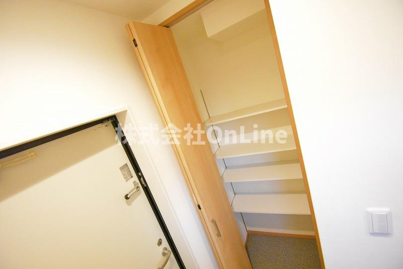 東大阪市高井田元町２丁目のアパートの収納