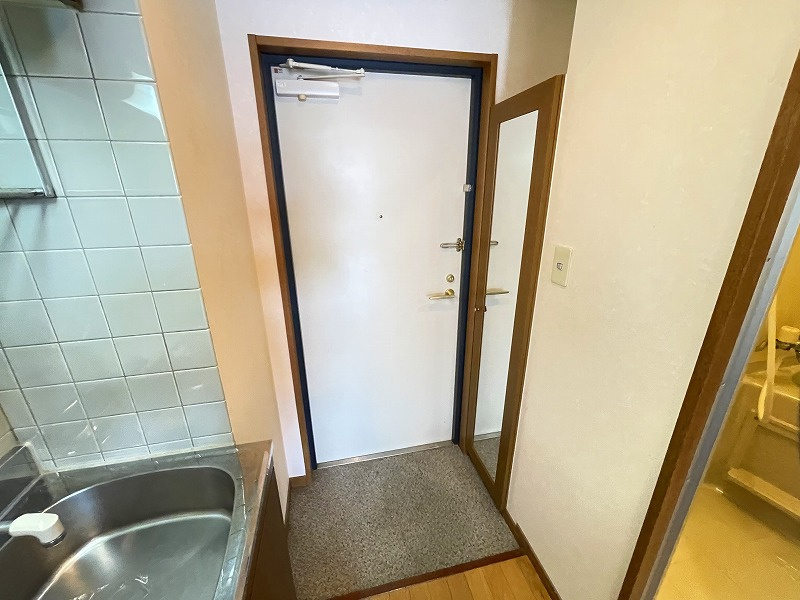 東大阪市足代北１丁目の賃貸マンションの玄関