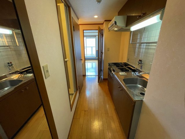 東大阪市足代北１丁目の賃貸マンションの内装